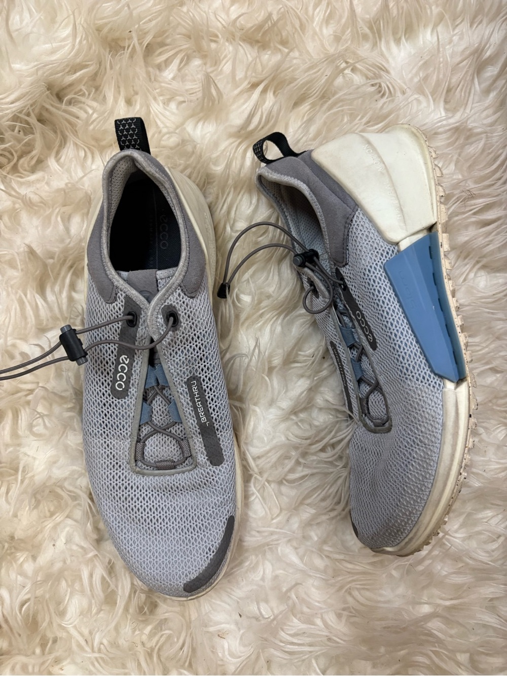 Ecco Men's Light Gray Mesh Sneakers with Blue Accent